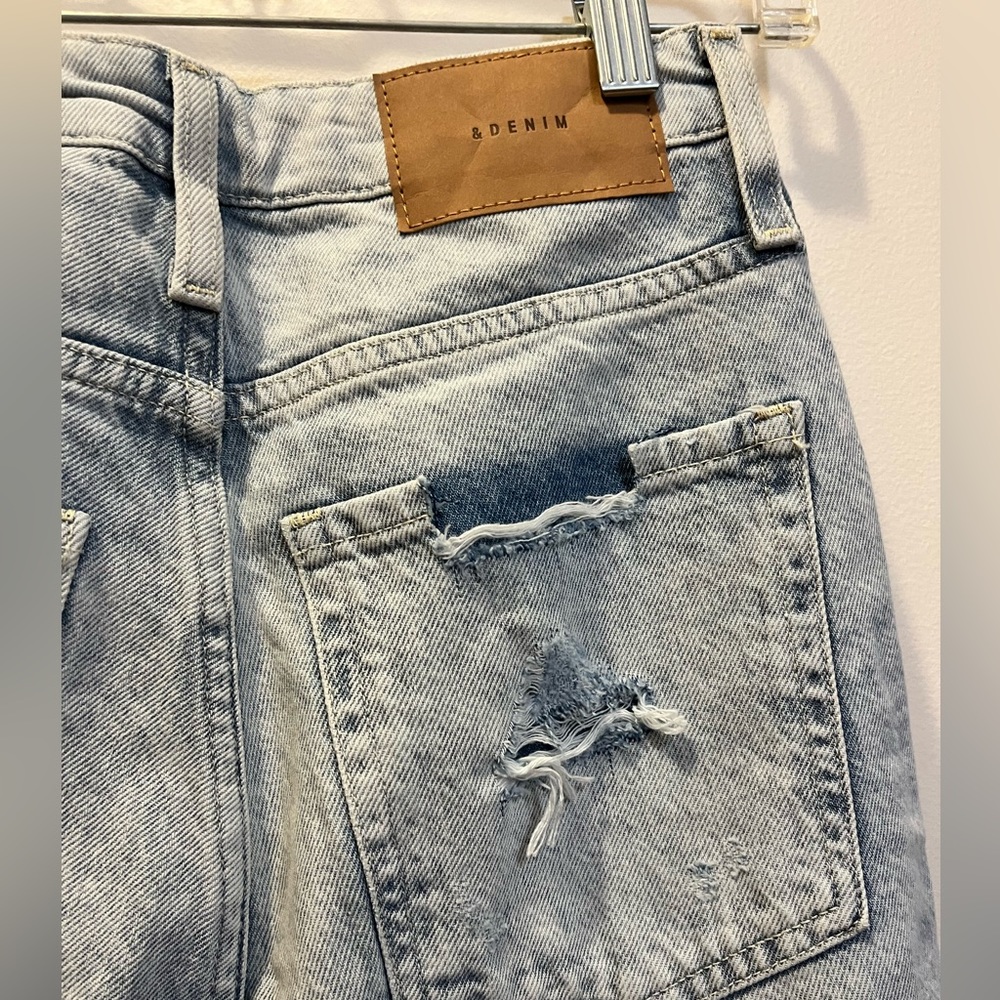 H&M Ripped Mom Jeans - Picture 4 of 6